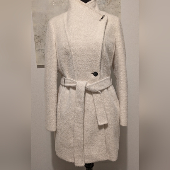 Calvin Klein belted asymmetrical furry off white coat jacket, size L, like new! - Picture 2 of 15